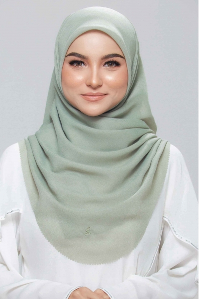 Defect Suri Classic  l Sage Green